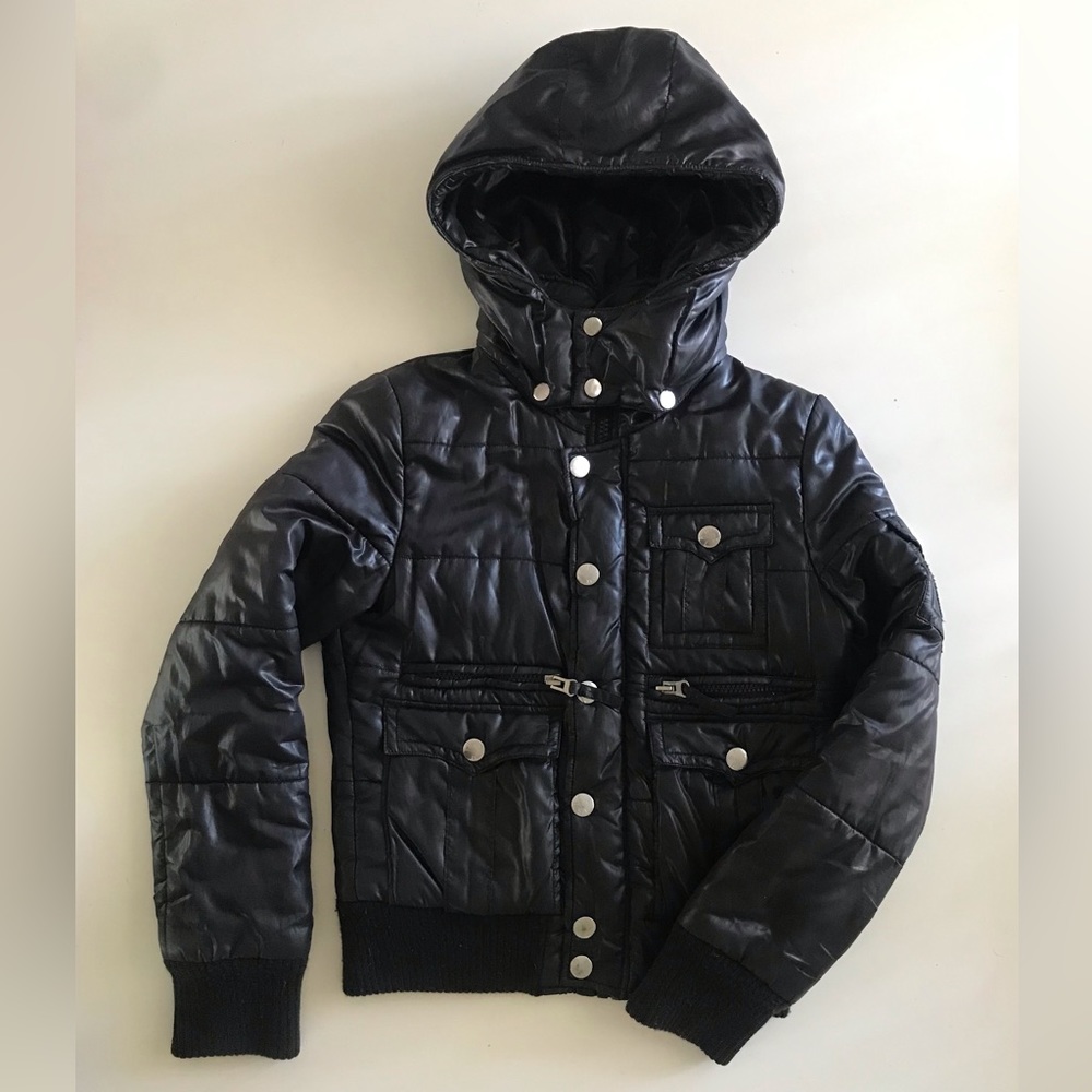 True Religion Unisex Puffer Nylon Jacket with removal Food.